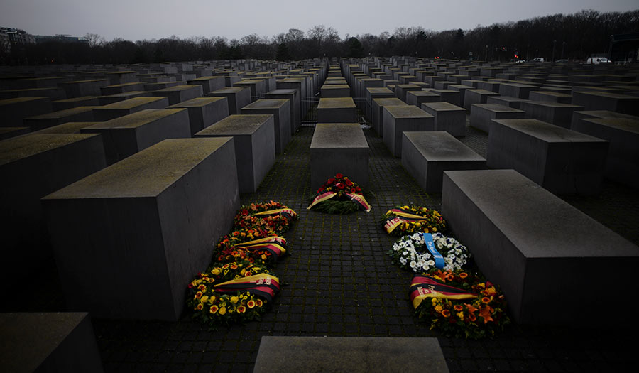 Holocaust_Remembrance_Tombs-apha-220127.jpg