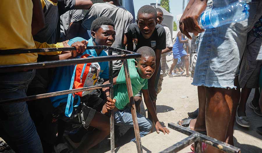 Traumatizing_Haitian_Kids-apha-240513.jpg